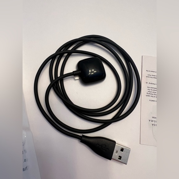 Fitbit compatible charger sense/Fitbit sense2,Fitbit versa3, Fitbit versa 4 new - Picture 5 of 6